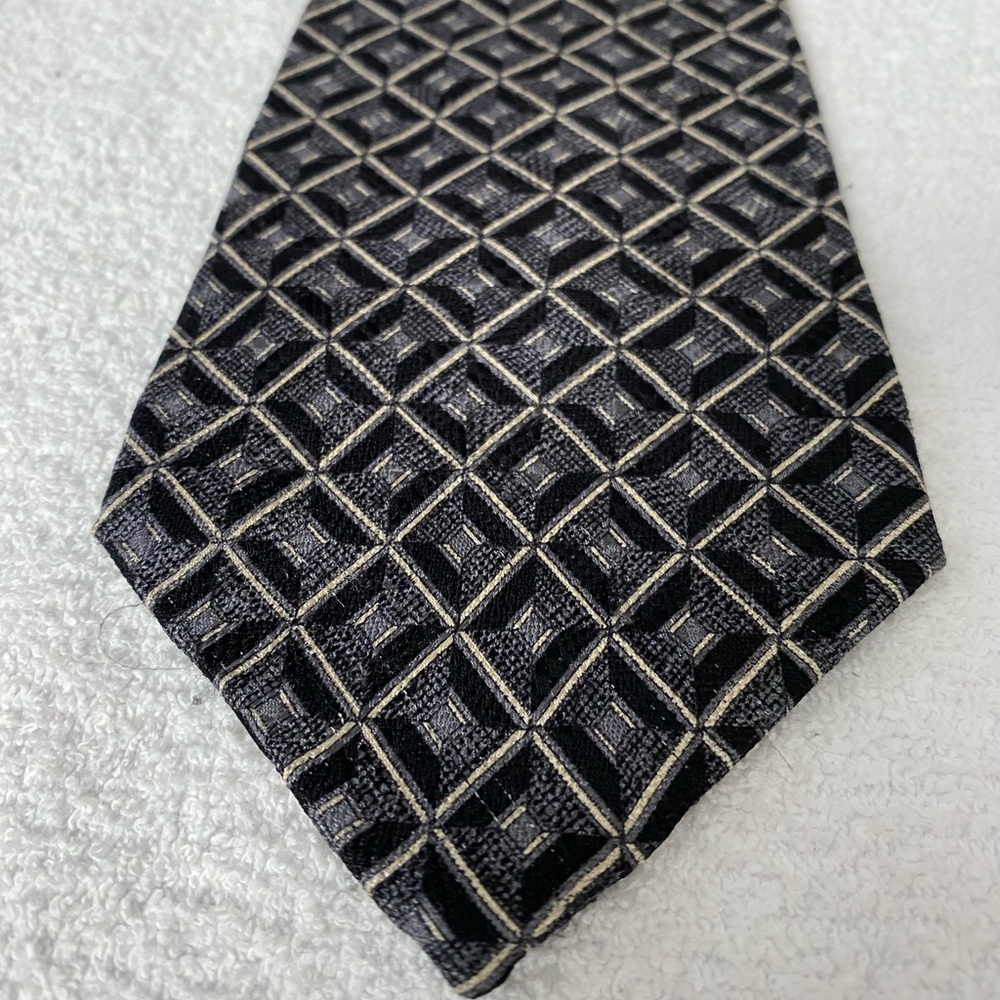 Brand New Super Trendy Tie By GUESS